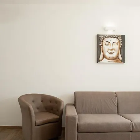 - Via Delle Rose * Pula